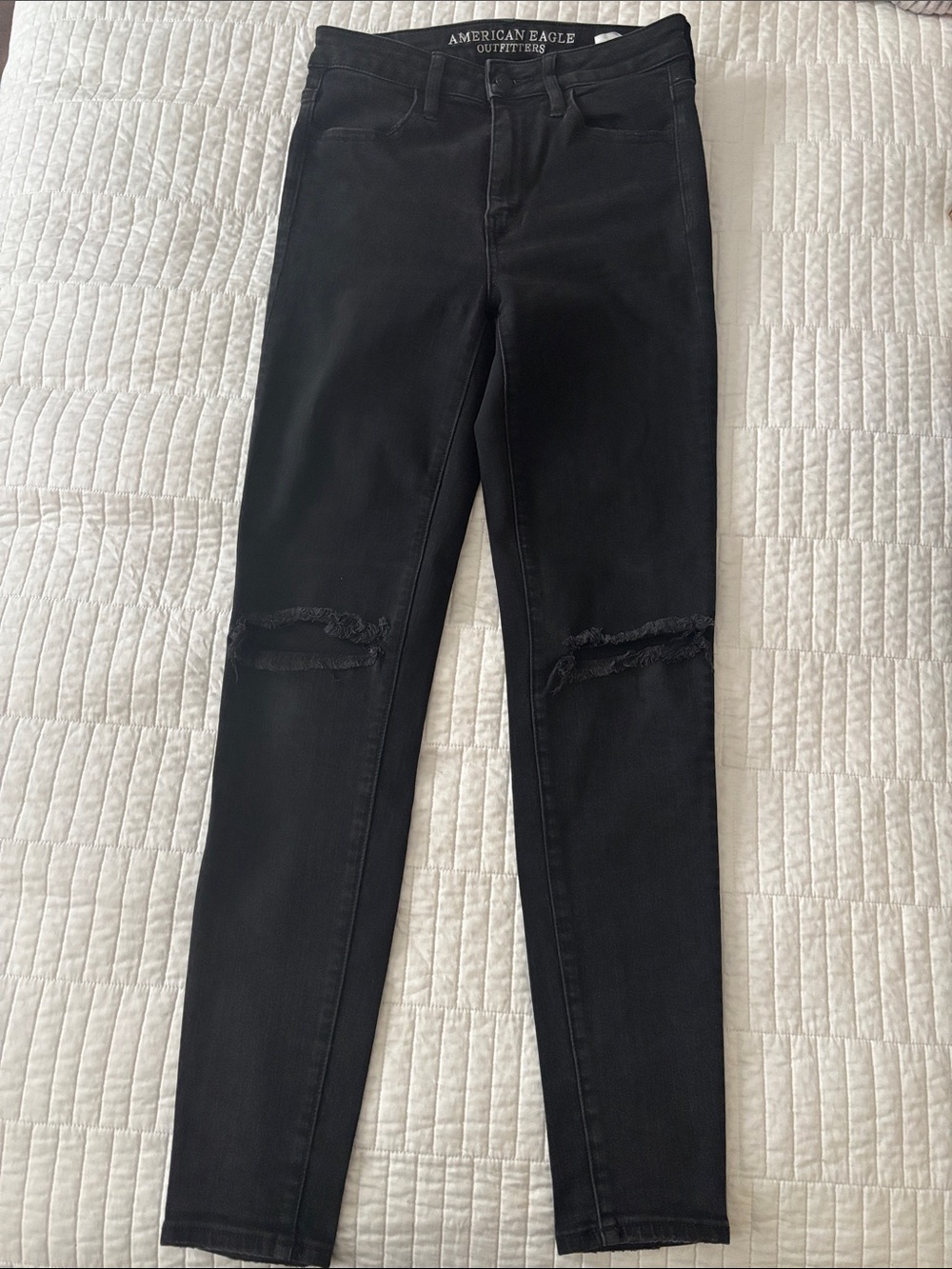 American Eagle Outfitters Black High-Rise Ripped Skinny Jeans
